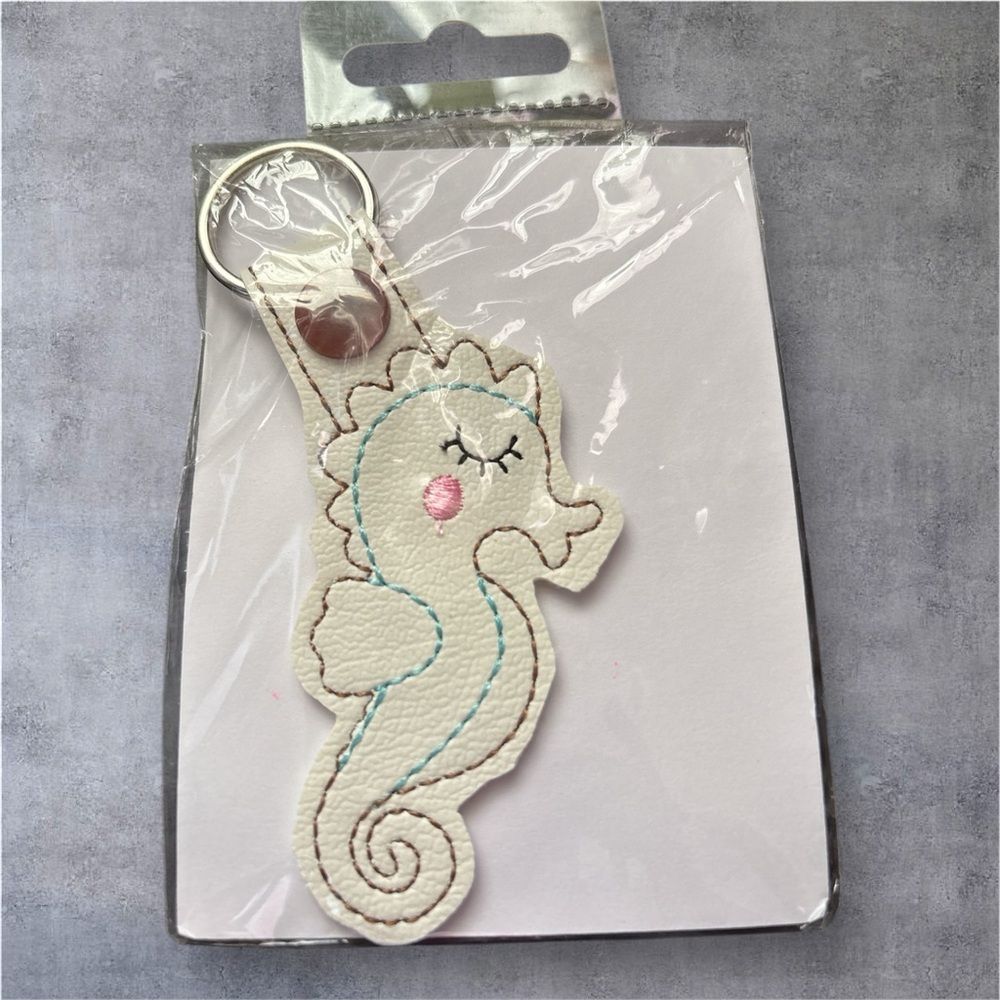 Seahorse Key Holder - Cream